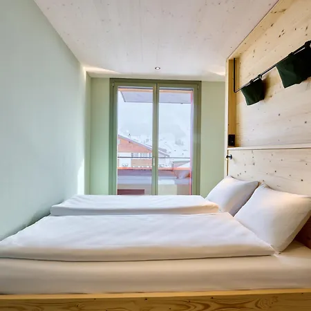 Apart Hotel Adelboden am Dorfplatz-3